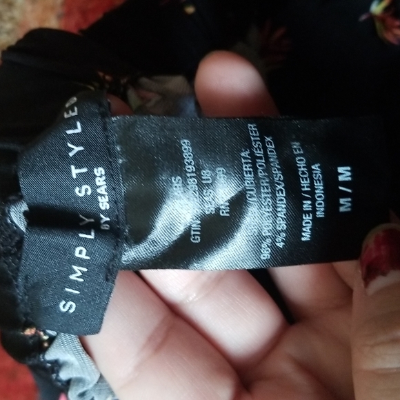 One piece - Picture 4 of 5